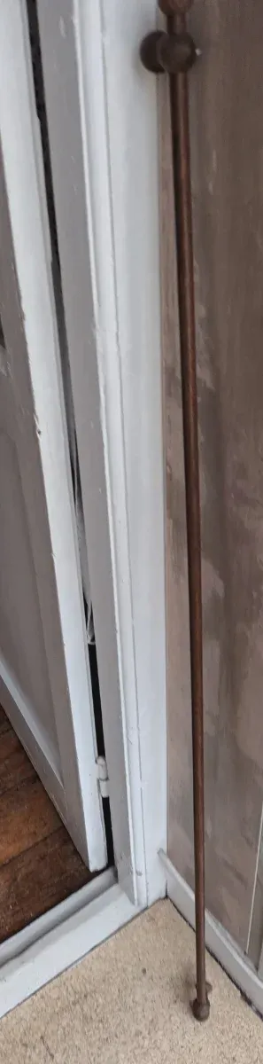 Barra de cortina d madera marrón