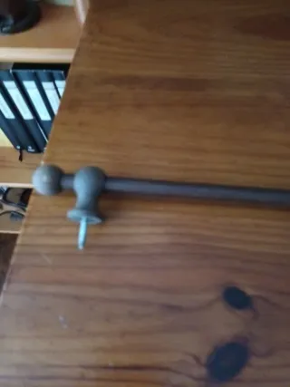 Barra de cortina d madera marrón