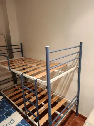 Litera azul y blanca Dupen