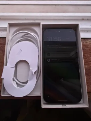 Google Pixel 10 Preto/Multicor