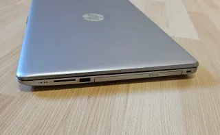 Ordenador portátil HP 250 G6 color plata