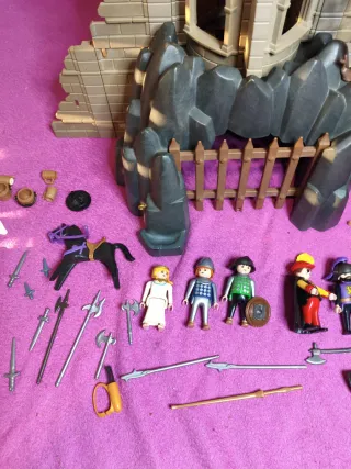 Castillo Torre Barón Playmobil con figuras