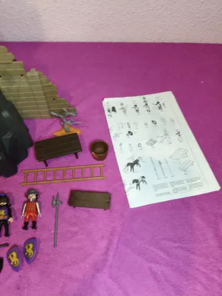 Castillo Torre Barón Playmobil con figuras