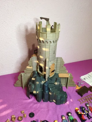 Castillo Torre Barón Playmobil con figuras