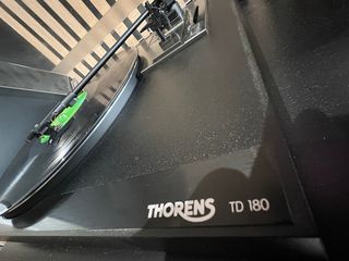 Tocadiscos Thorens TD 180