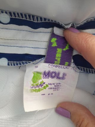 Vestido de flamenca azul con lunares blancos