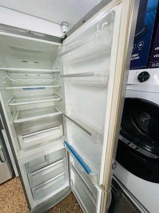 Nevera LG 2m alto x 60cm ancho con garantía