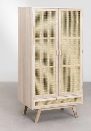 Armario madera y ratán