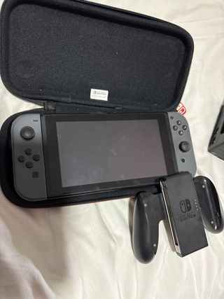 Nintendo Switch + Tarjeta 164GB