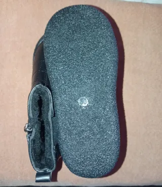 Botitas negras con pelo interior, número 30