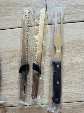 NUEVO! Cuchillo eléctrico con 2 cuchillas nuevo