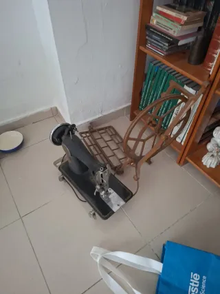 Máquina de coser Alfa vintage