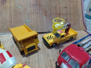 Camiones Obra Escala