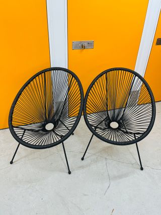 Pareja sillas nido Acapulco negras - Diseño