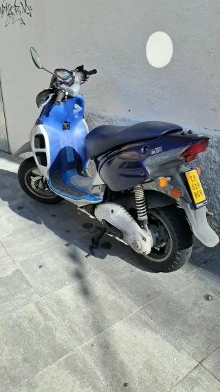 Scooter Aprilia SR 50 Rally Azul/Gris