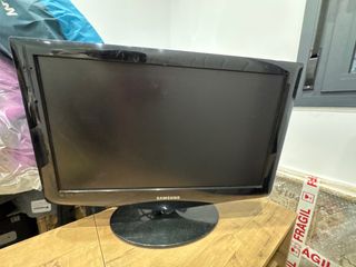 Televisor Samsung Negro Pequeño