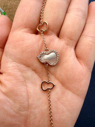 Pulsera dorada color oro rosa con perla rosa