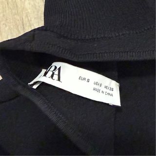 Talla S - Zara Top negro asimétrico