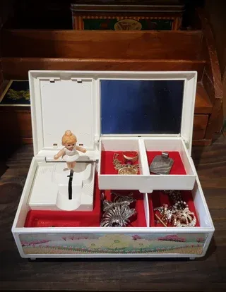 Caja música bailarina vintage años 90