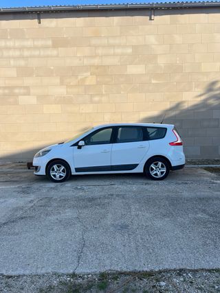 Renault Scenic 2012