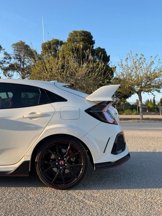 Honda Civic Type R FK8 Nacional
