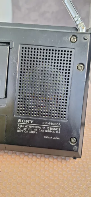 Radio Sony ICF-7600DA PLL Synthesized Receiver