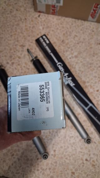 Amortiguadores KYB Gas-A-Just Civic 8 Traseros