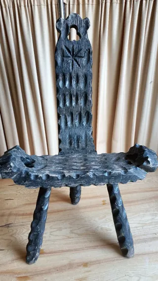 Antigua Silla Madera Tallada Negra
