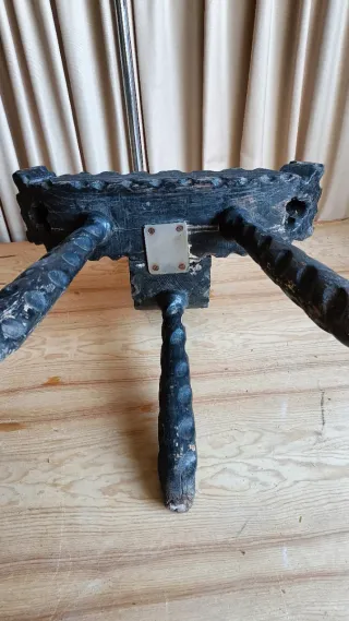 Antigua Silla Madera Tallada Negra