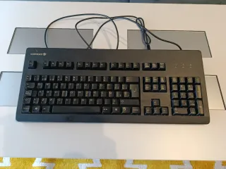 Teclado Mecánico Cherry Negro