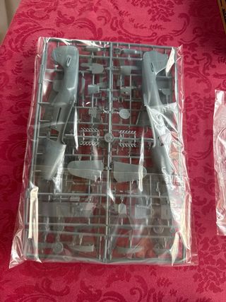 Maqueta Avión P-400 Eduard Profipack