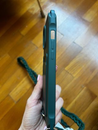 Funda iPhone 13 Pro Max con Tarjetero y Cuerda