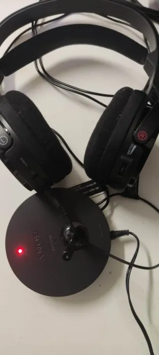 Auriculares Sony Inalámbricos Negros para TV o PC