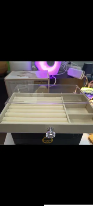 Portagioie elegante in velluto beige