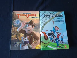 2 libros Juveniles Futbolisimos y novrla tadeo.j