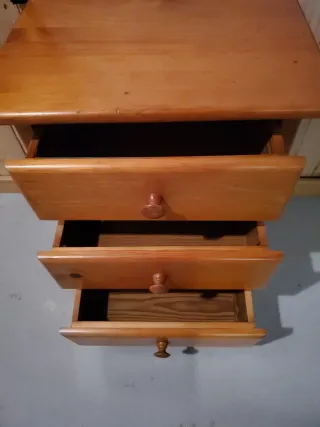 Mesita de noche mas...