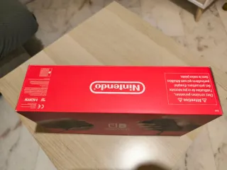 Caja vacía Nintendo Switch (sin consola)