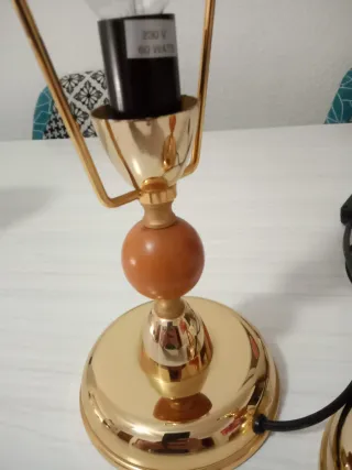 Lámparas de mesa doradas y blancas Bosch nuevas