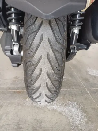 Yamaha Xmax 300 - Maxi Scooter