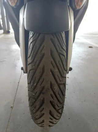 Yamaha Xmax 300 - Maxi Scooter