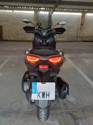 Yamaha Xmax 300 - Maxi Scooter