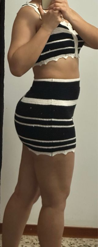 Conjunto Top y Falda Rayas Blanco y Negro