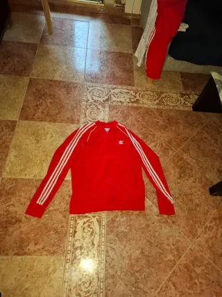Giubbotto sportivo Adidas rosso