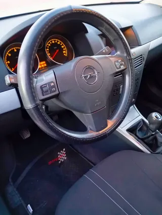 Opel Astra 2005