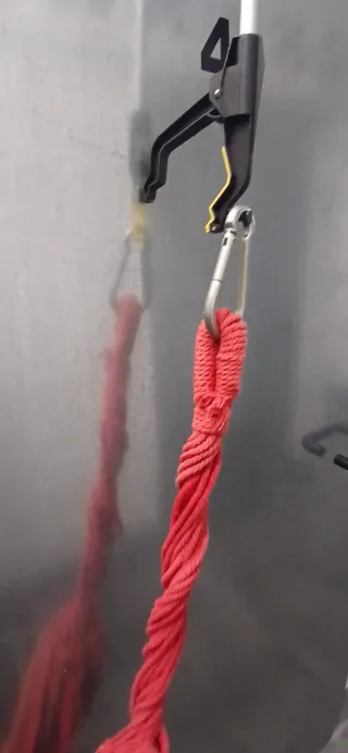 Hamaca de tela con mosquetones