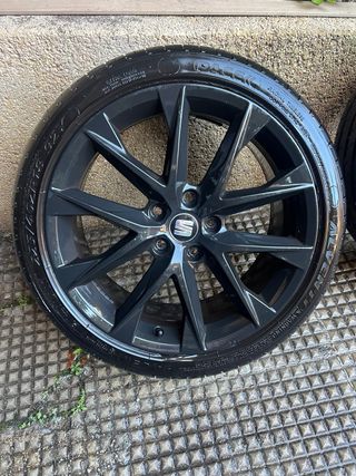 Llantas Seat FR 18” con 4 neumáticos