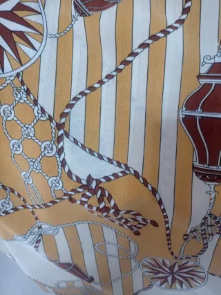 Tela con caída estampado nudos náuticos