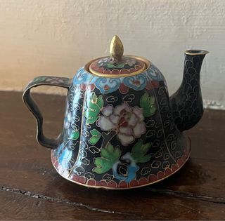 Antiche teiere cinesi in smalto cloisonné