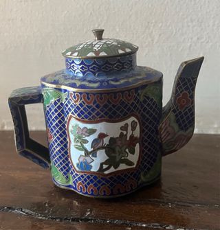 Antiche teiere cinesi in smalto cloisonné