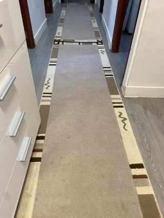 2 Alfombras de pasillo beige y marrón